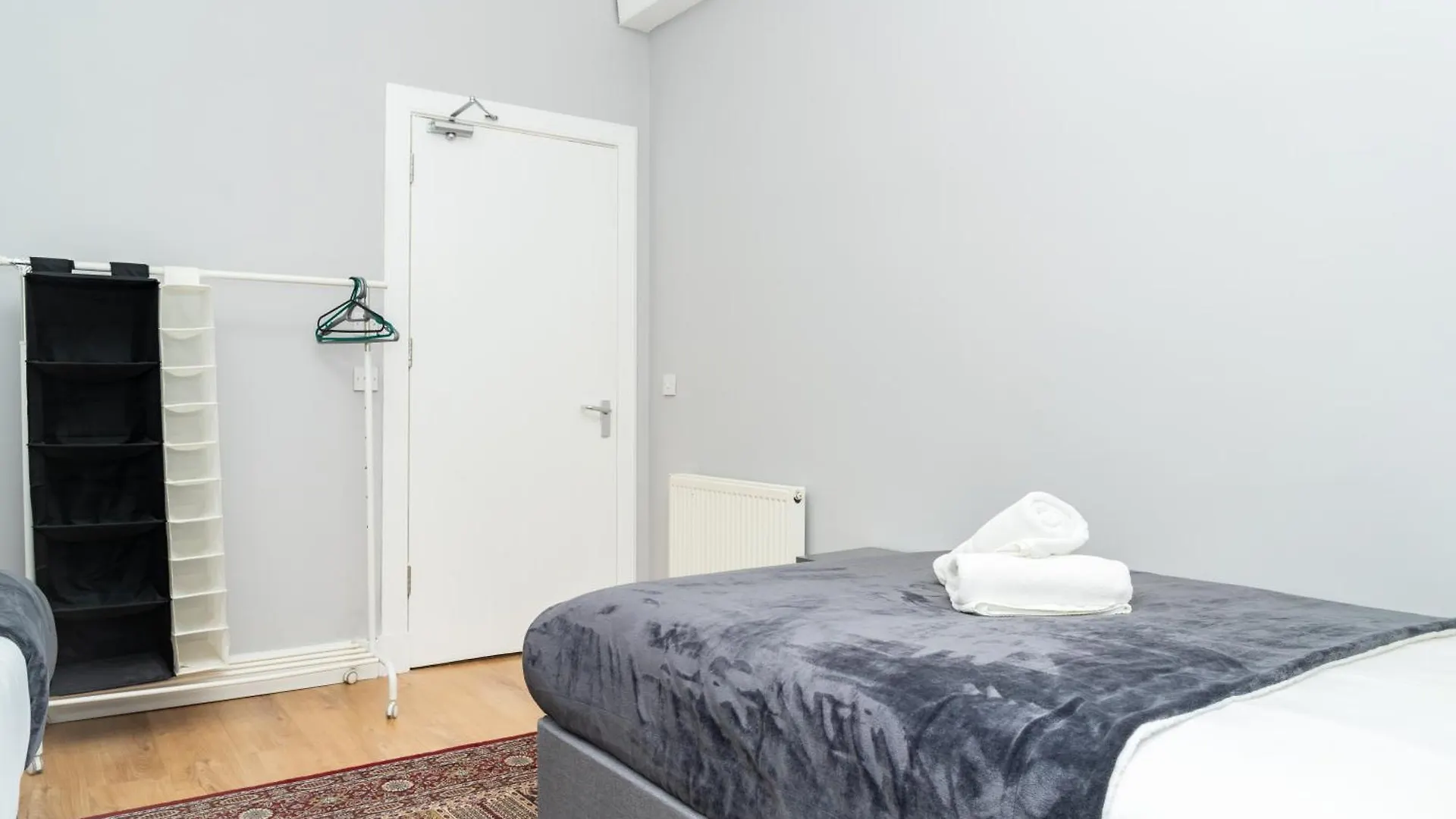 3Br Home Next To Stadium Near Airport Sleeps 7 Edimburgo